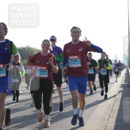 03.10.2025 - Köhlbrandbrückenlauf Jannik Wohlers http://msf.ph/oto/9052005 03.10.2025 09:19:16 Position 3 1456, 3691, 1818, 1901 meine-sportfotos.de