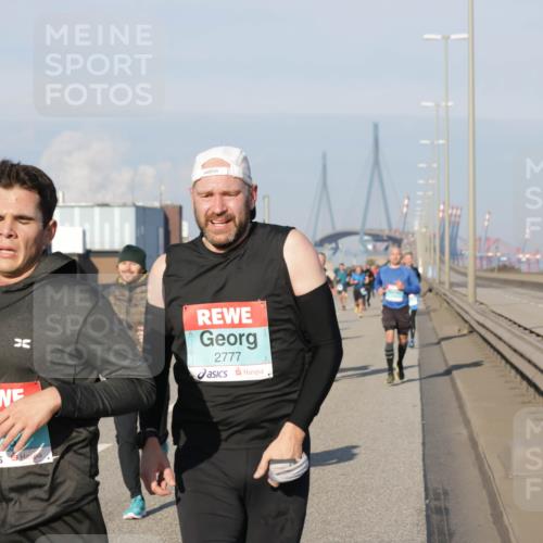 03.10.2025 - Köhlbrandbrückenlauf Jannik Wohlers http://msf.ph/oto/9052013 03.10.2025 09:46:38 Position 3 2777 meine-sportfotos.de