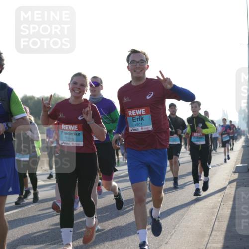 03.10.2025 - Köhlbrandbrückenlauf Jannik Wohlers http://msf.ph/oto/9052015 03.10.2025 09:19:16 Position 3 3691, 1818, 1901 meine-sportfotos.de