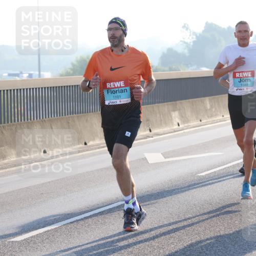 03.10.2025 - Köhlbrandbrückenlauf Lena Gebhardt http://msf.ph/oto/9052029 03.10.2025 09:15:04 Position 1 1101, 1048 meine-sportfotos.de