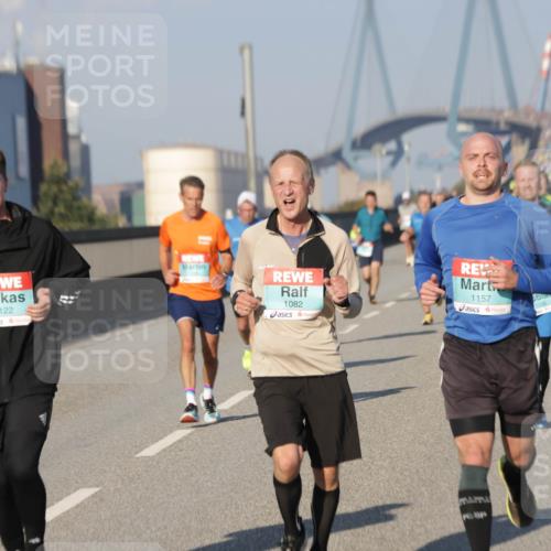 03.10.2025 - Köhlbrandbrückenlauf Jannik Wohlers http://msf.ph/oto/9052106 03.10.2025 09:46:41 Position 3 167, 1122, 1082, 1157 meine-sportfotos.de