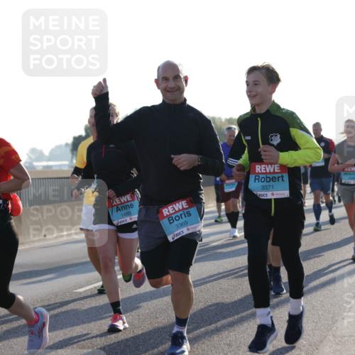 03.10.2025 - Köhlbrandbrückenlauf Jannik Wohlers http://msf.ph/oto/9052110 03.10.2025 09:19:18 Position 3 3699, 1485, 3369, 3371 meine-sportfotos.de