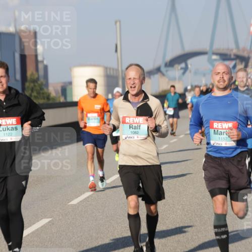 03.10.2025 - Köhlbrandbrückenlauf Jannik Wohlers http://msf.ph/oto/9052113 03.10.2025 09:46:41 Position 3 1122, 1082, 1157 meine-sportfotos.de