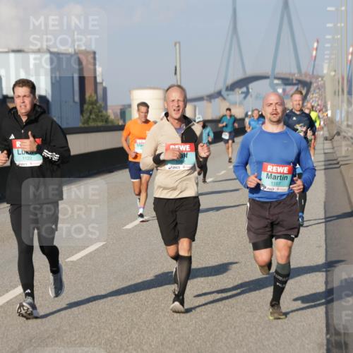 03.10.2025 - Köhlbrandbrückenlauf Jannik Wohlers http://msf.ph/oto/9052157 03.10.2025 09:46:41 Position 3 1122, 1082, 1157 meine-sportfotos.de