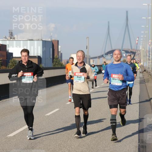 03.10.2025 - Köhlbrandbrückenlauf Jannik Wohlers http://msf.ph/oto/9052174 03.10.2025 09:46:41 Position 3 1122, 1082, 1157 meine-sportfotos.de