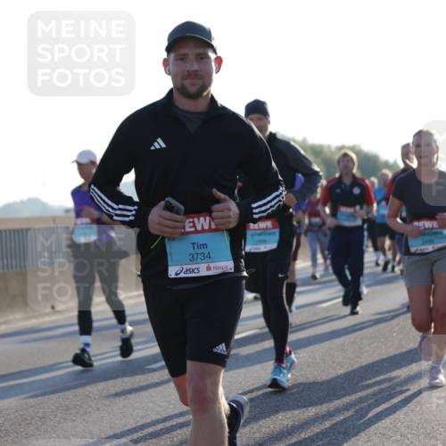 03.10.2025 - Köhlbrandbrückenlauf Jannik Wohlers http://msf.ph/oto/9052180 03.10.2025 09:19:19 Position 3 3734, 2499 meine-sportfotos.de