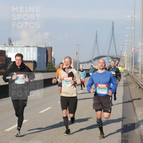 03.10.2025 - Köhlbrandbrückenlauf Jannik Wohlers http://msf.ph/oto/9052185 03.10.2025 09:46:42 Position 3 1122, 1082, 1157 meine-sportfotos.de