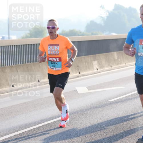 03.10.2025 - Köhlbrandbrückenlauf Lena Gebhardt http://msf.ph/oto/9052200 03.10.2025 09:15:08 Position 1 3043, 1030, 2879 meine-sportfotos.de