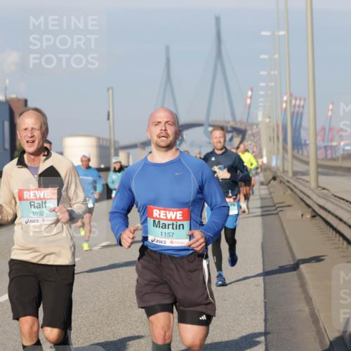 03.10.2025 - Köhlbrandbrückenlauf Jannik Wohlers http://msf.ph/oto/9052211 03.10.2025 09:46:42 Position 3 1082, 1157 meine-sportfotos.de