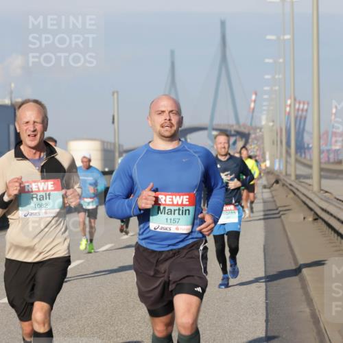 03.10.2025 - Köhlbrandbrückenlauf Jannik Wohlers http://msf.ph/oto/9052226 03.10.2025 09:46:42 Position 3 1082, 1157 meine-sportfotos.de