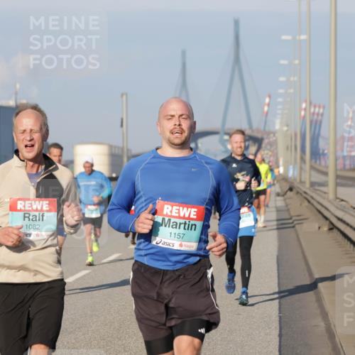 03.10.2025 - Köhlbrandbrückenlauf Jannik Wohlers http://msf.ph/oto/9052237 03.10.2025 09:46:43 Position 3 1082, 1157 meine-sportfotos.de