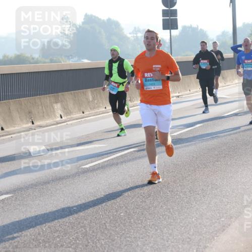 03.10.2025 - Köhlbrandbrückenlauf Lena Gebhardt http://msf.ph/oto/9052275 03.10.2025 09:15:12 Position 1 1423 meine-sportfotos.de