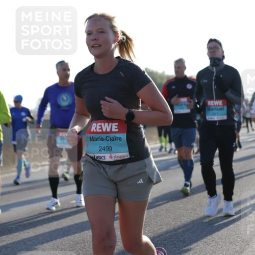 03.10.2025 - Köhlbrandbrückenlauf Jannik Wohlers http://msf.ph/oto/9052276 03.10.2025 09:19:21 Position 3 2499, 1871 meine-sportfotos.de