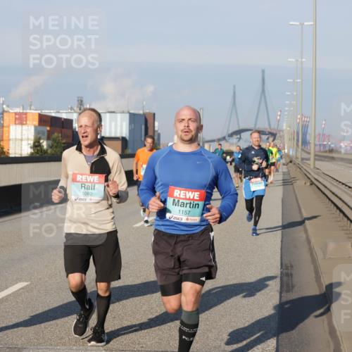 03.10.2025 - Köhlbrandbrückenlauf Jannik Wohlers http://msf.ph/oto/9052277 03.10.2025 09:46:43 Position 3 1082, 1157 meine-sportfotos.de