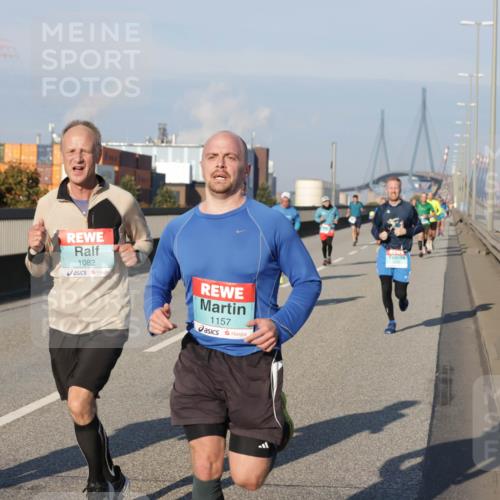 03.10.2025 - Köhlbrandbrückenlauf Jannik Wohlers http://msf.ph/oto/9052313 03.10.2025 09:46:44 Position 3 1082, 1157 meine-sportfotos.de