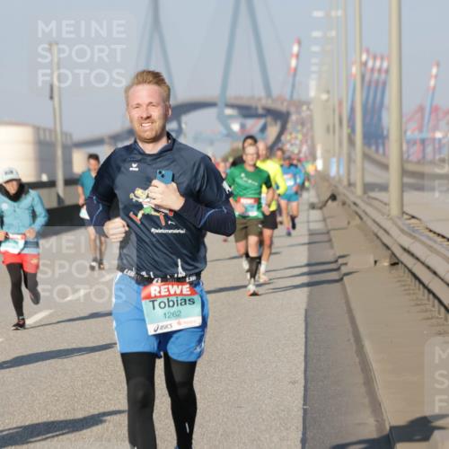 03.10.2025 - Köhlbrandbrückenlauf Jannik Wohlers http://msf.ph/oto/9052350 03.10.2025 09:46:45 Position 3 1262 meine-sportfotos.de