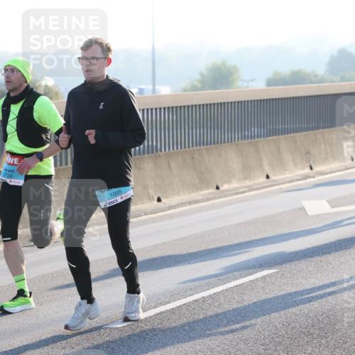 03.10.2025 - Köhlbrandbrückenlauf Lena Gebhardt http://msf.ph/oto/9052383 03.10.2025 09:15:15 Position 1 3720, 1095 meine-sportfotos.de