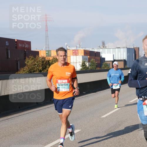 03.10.2025 - Köhlbrandbrückenlauf Jannik Wohlers http://msf.ph/oto/9052432 03.10.2025 09:46:47 Position 3 1315, 1262 meine-sportfotos.de