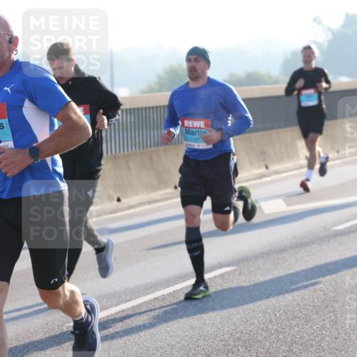 03.10.2025 - Köhlbrandbrückenlauf Lena Gebhardt http://msf.ph/oto/9052439 03.10.2025 09:15:17 Position 1 3079, 1157 meine-sportfotos.de
