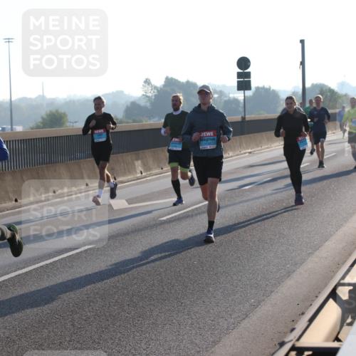 03.10.2025 - Köhlbrandbrückenlauf Lena Gebhardt http://msf.ph/oto/9052466 03.10.2025 09:15:17 Position 1  meine-sportfotos.de