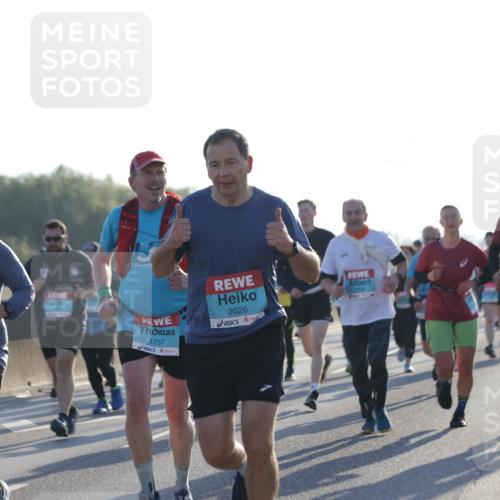 03.10.2025 - Köhlbrandbrückenlauf Jannik Wohlers http://msf.ph/oto/9052468 03.10.2025 09:19:25 Position 3 3037, 2026, 1757 meine-sportfotos.de