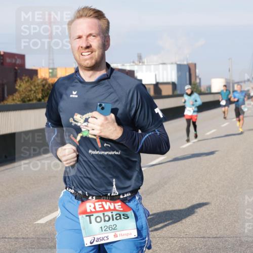 03.10.2025 - Köhlbrandbrückenlauf Jannik Wohlers http://msf.ph/oto/9052485 03.10.2025 09:46:48 Position 3 315, 1262 meine-sportfotos.de