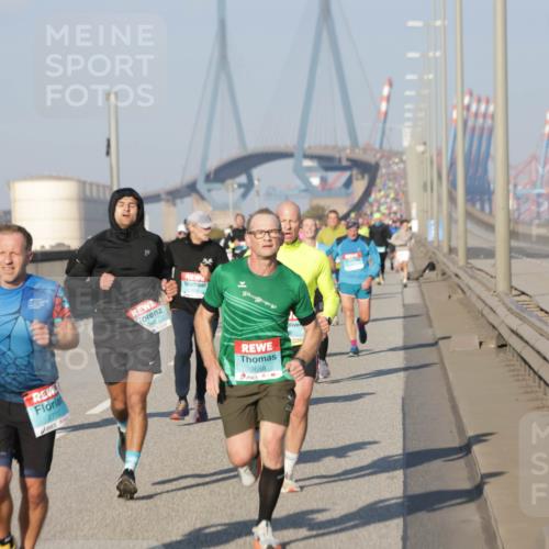 03.10.2025 - Köhlbrandbrückenlauf Jannik Wohlers http://msf.ph/oto/9052493 03.10.2025 09:46:51 Position 3 2712, 348, 3658 meine-sportfotos.de