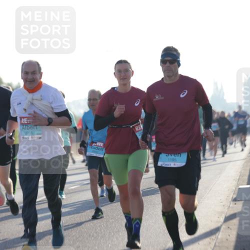 03.10.2025 - Köhlbrandbrückenlauf Jannik Wohlers http://msf.ph/oto/9052501 03.10.2025 09:19:27 Position 3 2056, 2902, 1195 meine-sportfotos.de