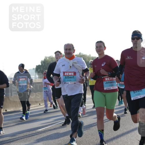 03.10.2025 - Köhlbrandbrückenlauf Jannik Wohlers http://msf.ph/oto/9052564 03.10.2025 09:19:28 Position 3 17, 2905, 2056, 1193, 1195 meine-sportfotos.de