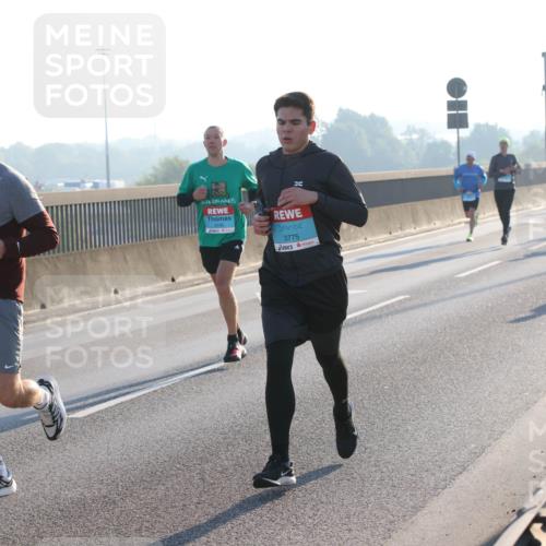 03.10.2025 - Köhlbrandbrückenlauf Lena Gebhardt http://msf.ph/oto/9052685 03.10.2025 09:15:24 Position 1 1237, 3775 meine-sportfotos.de