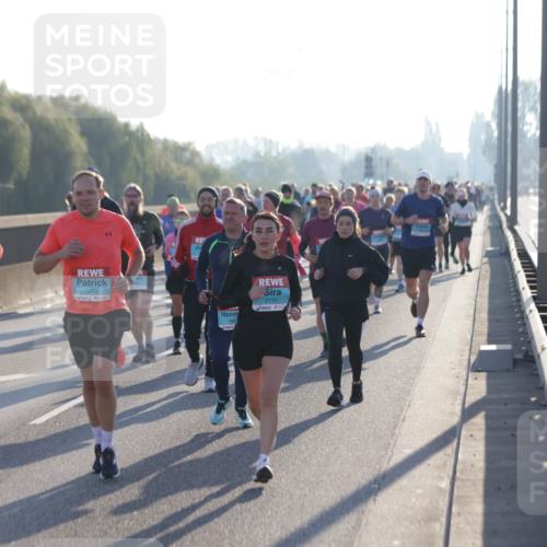 03.10.2025 - Köhlbrandbrückenlauf Jannik Wohlers http://msf.ph/oto/9052707 03.10.2025 09:19:37 Position 3 1973, 1805, 2155 meine-sportfotos.de