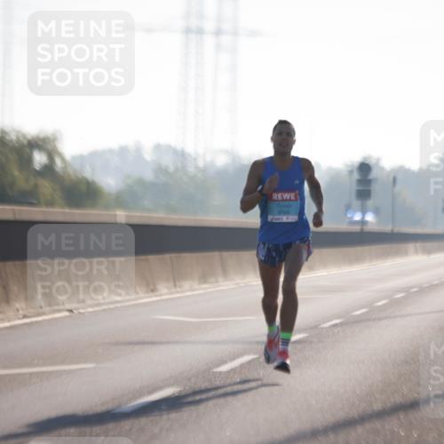 03.10.2025 - Köhlbrandbrückenlauf Jannik Wohlers http://msf.ph/oto/9052729 03.10.2025 09:09:41 Position 3 3769 meine-sportfotos.de