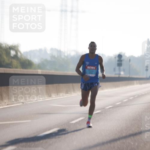 03.10.2025 - Köhlbrandbrückenlauf Jannik Wohlers http://msf.ph/oto/9052741 03.10.2025 09:09:42 Position 3 3769 meine-sportfotos.de
