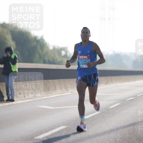 03.10.2025 - Köhlbrandbrückenlauf Jannik Wohlers http://msf.ph/oto/9052769 03.10.2025 09:09:43 Position 3 3769 meine-sportfotos.de