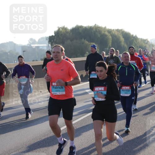 03.10.2025 - Köhlbrandbrückenlauf Jannik Wohlers http://msf.ph/oto/9052790 03.10.2025 09:19:39 Position 3 1973, 1805 meine-sportfotos.de