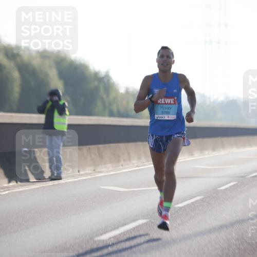 03.10.2025 - Köhlbrandbrückenlauf Jannik Wohlers http://msf.ph/oto/9052796 03.10.2025 09:09:43 Position 3 3769 meine-sportfotos.de