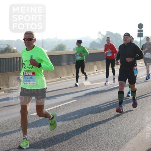 03.10.2025 - Köhlbrandbrückenlauf Lena Gebhardt http://msf.ph/oto/9052904 03.10.2025 09:15:33 Position 1 1079 meine-sportfotos.de