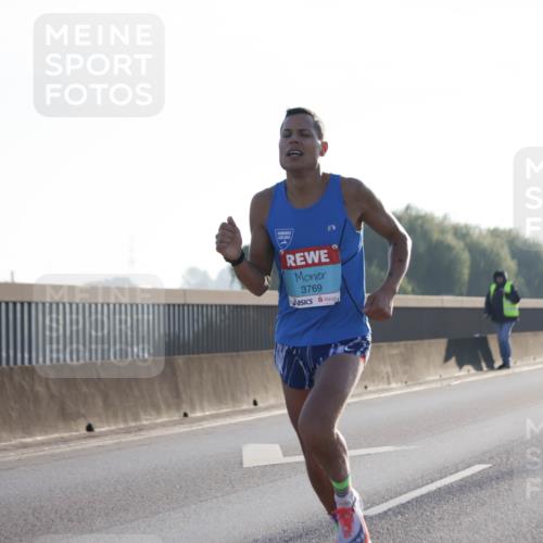 03.10.2025 - Köhlbrandbrückenlauf Jannik Wohlers http://msf.ph/oto/9052926 03.10.2025 09:09:45 Position 3 3769 meine-sportfotos.de