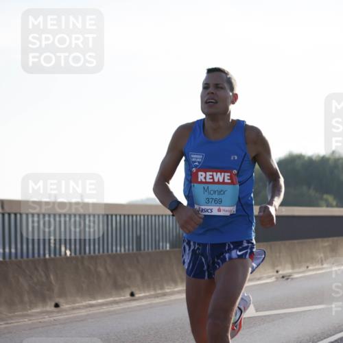 03.10.2025 - Köhlbrandbrückenlauf Jannik Wohlers http://msf.ph/oto/9052951 03.10.2025 09:09:45 Position 3 3769 meine-sportfotos.de