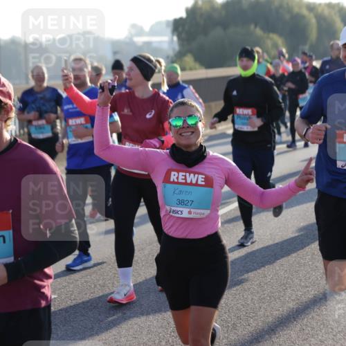 03.10.2025 - Köhlbrandbrückenlauf Jannik Wohlers http://msf.ph/oto/9052963 03.10.2025 09:19:44 Position 3 2832, 3827, 3653 meine-sportfotos.de