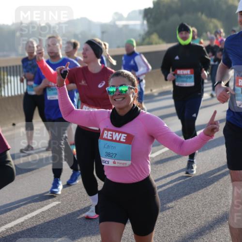 03.10.2025 - Köhlbrandbrückenlauf Jannik Wohlers http://msf.ph/oto/9052988 03.10.2025 09:19:44 Position 3 502, 3827, 3653 meine-sportfotos.de
