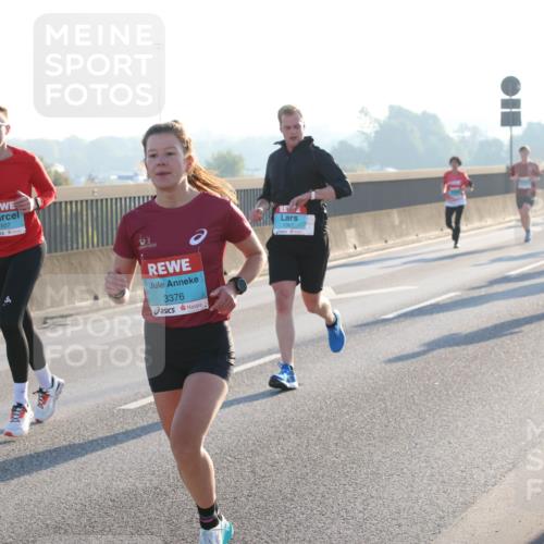 03.10.2025 - Köhlbrandbrückenlauf Lena Gebhardt http://msf.ph/oto/9052991 03.10.2025 09:15:36 Position 1 1107, 3376, 1067 meine-sportfotos.de
