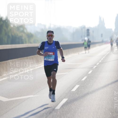03.10.2025 - Köhlbrandbrückenlauf Jannik Wohlers http://msf.ph/oto/9052999 03.10.2025 09:10:20 Position 3 3247 meine-sportfotos.de