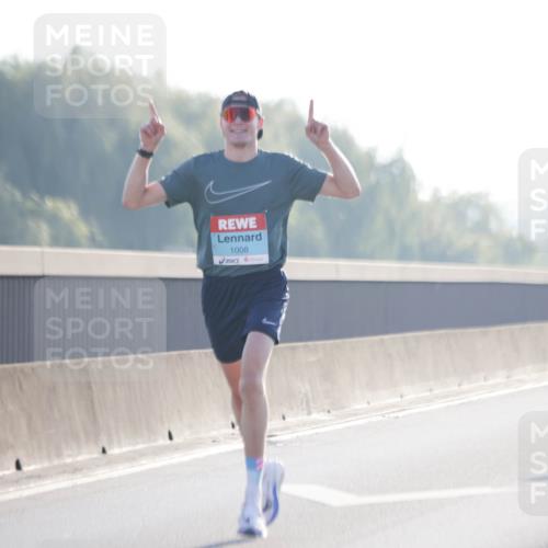 03.10.2025 - Köhlbrandbrückenlauf Jannik Wohlers http://msf.ph/oto/9053098 03.10.2025 09:10:37 Position 3 1008 meine-sportfotos.de