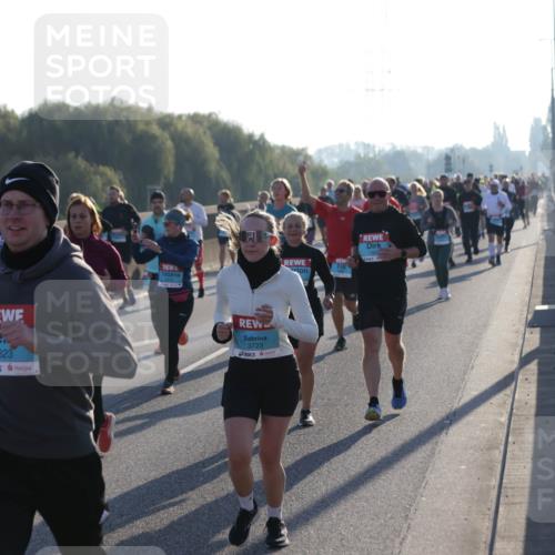 03.10.2025 - Köhlbrandbrückenlauf Jannik Wohlers http://msf.ph/oto/9053106 03.10.2025 09:19:48 Position 3 1747, 2323, 3723 meine-sportfotos.de
