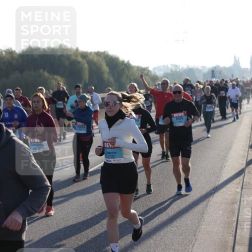03.10.2025 - Köhlbrandbrückenlauf Jannik Wohlers http://msf.ph/oto/9053118 03.10.2025 09:19:48 Position 3 2323, 33, 3723, 1303 meine-sportfotos.de