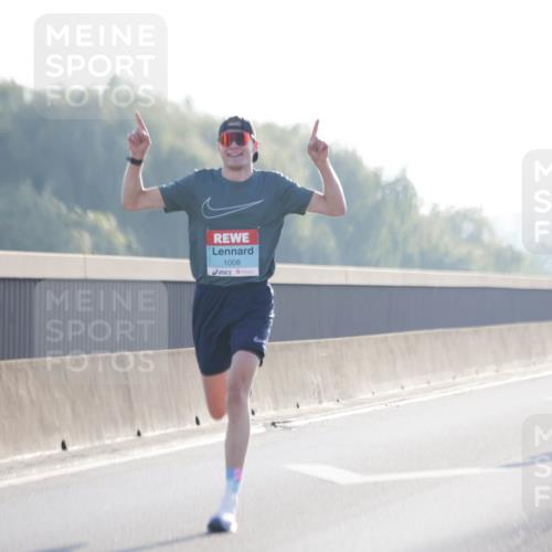 03.10.2025 - Köhlbrandbrückenlauf Jannik Wohlers http://msf.ph/oto/9053119 03.10.2025 09:10:37 Position 3 1008 meine-sportfotos.de