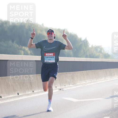 03.10.2025 - Köhlbrandbrückenlauf Jannik Wohlers http://msf.ph/oto/9053132 03.10.2025 09:10:37 Position 3 1008 meine-sportfotos.de