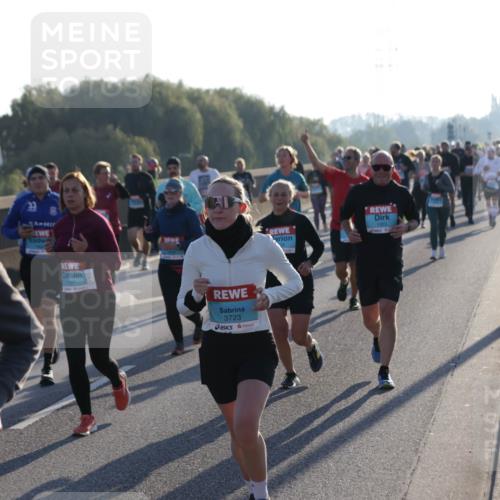 03.10.2025 - Köhlbrandbrückenlauf Jannik Wohlers http://msf.ph/oto/9053135 03.10.2025 09:19:49 Position 3 2323, 1303, 3723 meine-sportfotos.de