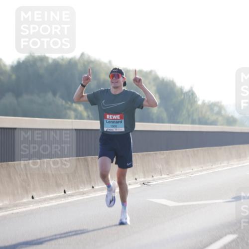 03.10.2025 - Köhlbrandbrückenlauf Jannik Wohlers http://msf.ph/oto/9053144 03.10.2025 09:10:37 Position 3 3807, 1008 meine-sportfotos.de